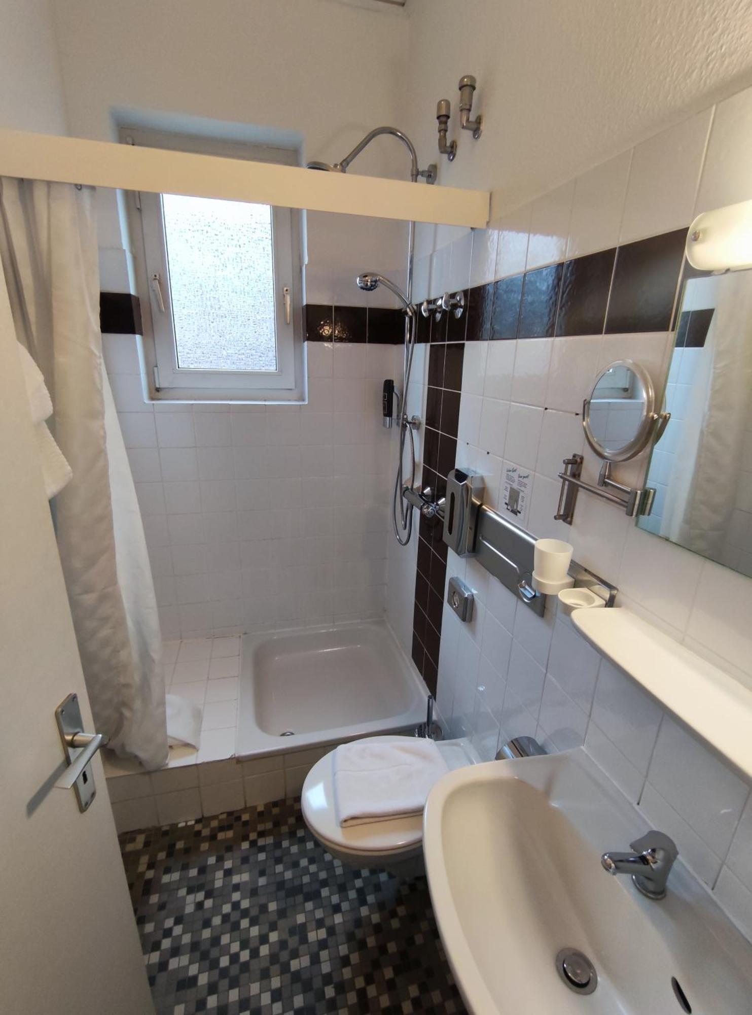 Gaestehaus Am Bahnhof, Self-Check-In Vechta Rom bilde